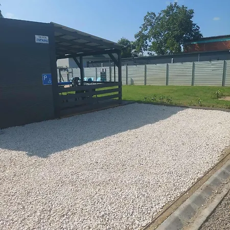 Apartment Tin Men Apartmanhaz Tiszafured