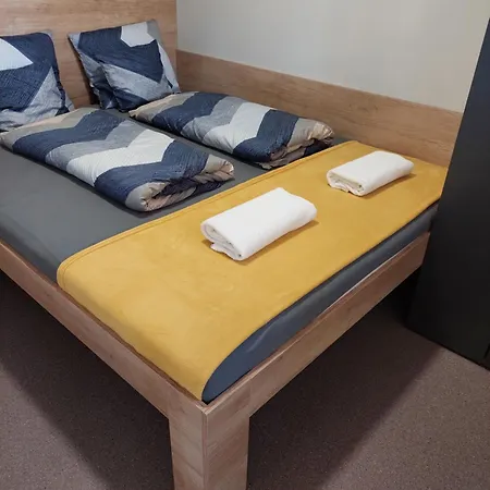 Apartment Tin Men Apartmanhaz *